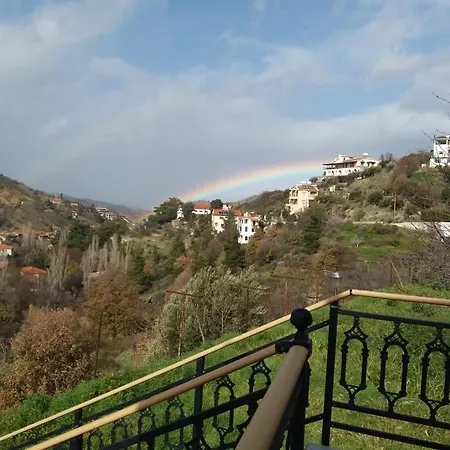 Amazing Mountain Cliff View 1 Bedroom Apartment, Apartment *