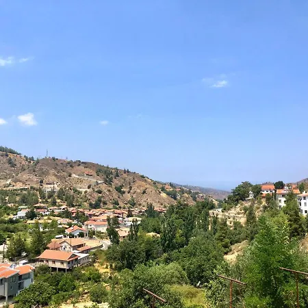 Amazing Mountain Cliff View 1 Bedroom Apartment,
